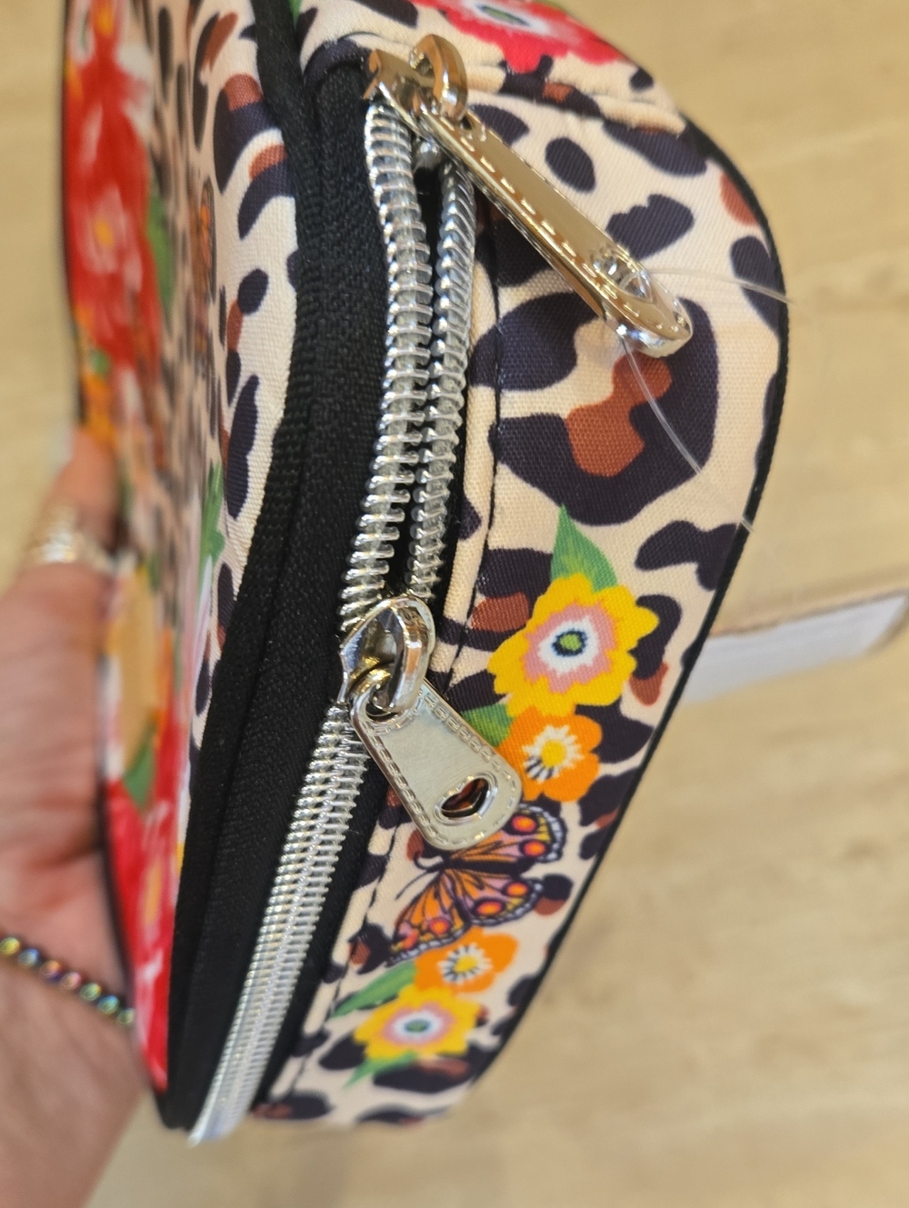 New Brighton Zip-Around "Garden Spots" Travel Jewelry Case - Picture 8 of 12
